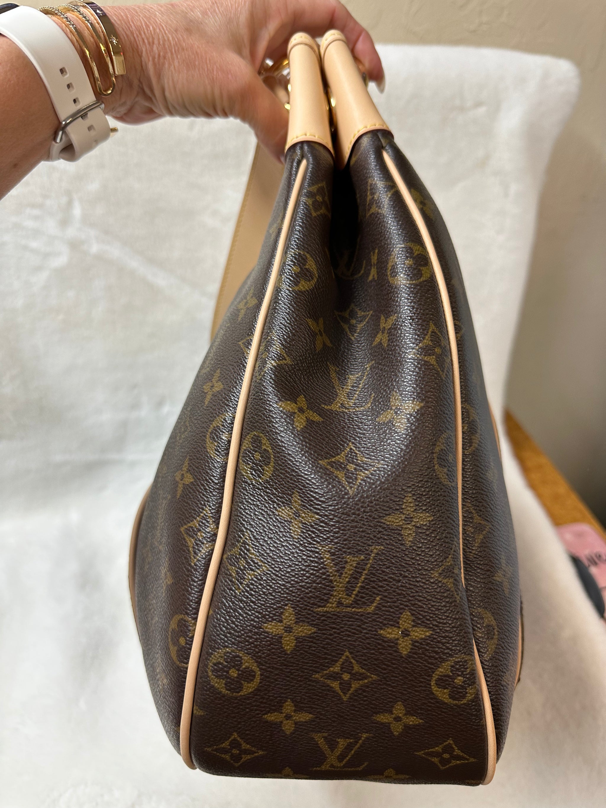 Louis Vuitton Galliera MM – City Girl Consignment